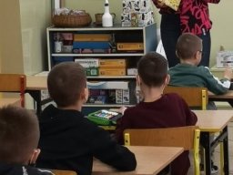 BEZPIECZNE KORZYSTANIE Z URZĄDZEŃ CYFROWYCH